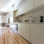 Luxury T.m. Flat With A View Appartamento *